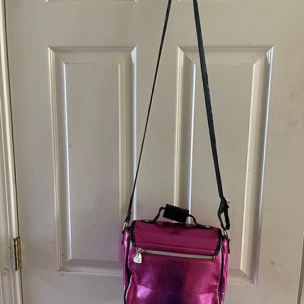 Betsey Johnson metallic Fuchsia off the hook crossbody bag gold tone acc…